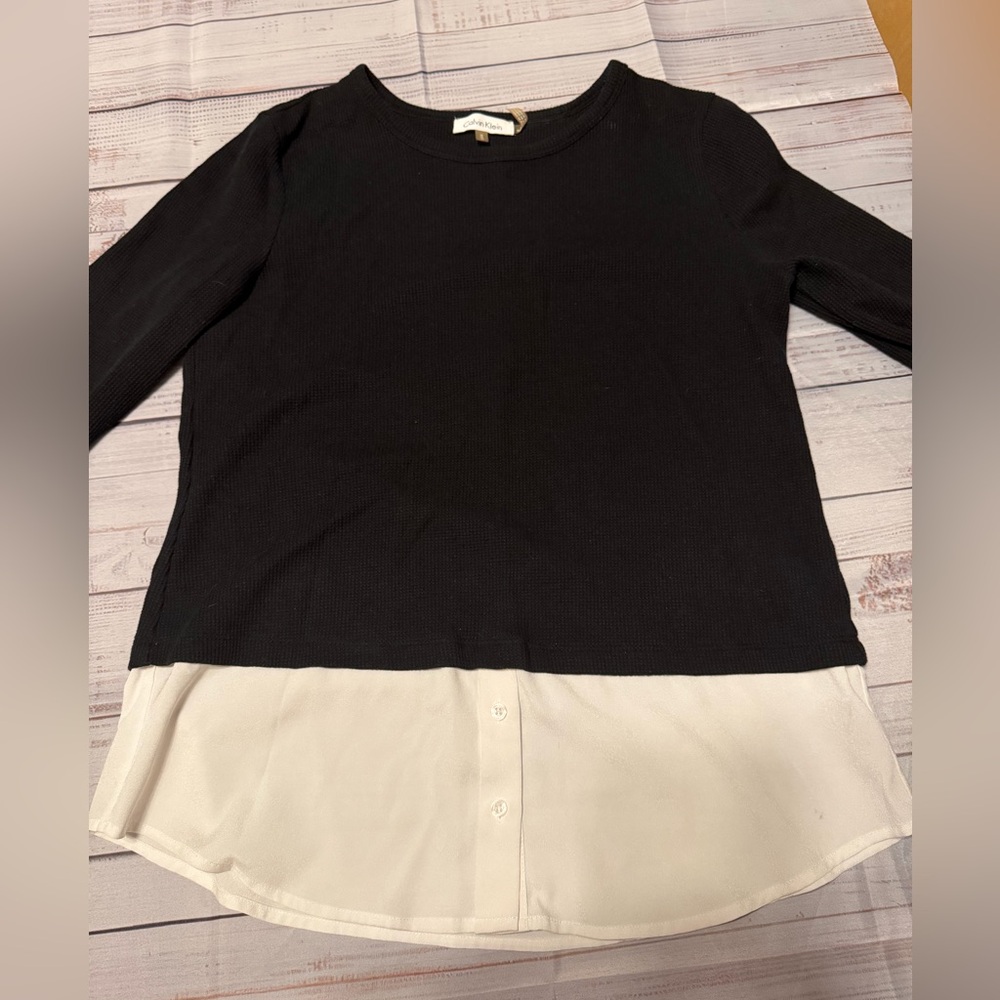 Calvin Klein Women’s Medium Black & White Layered Long Sleeve Top Blouse
